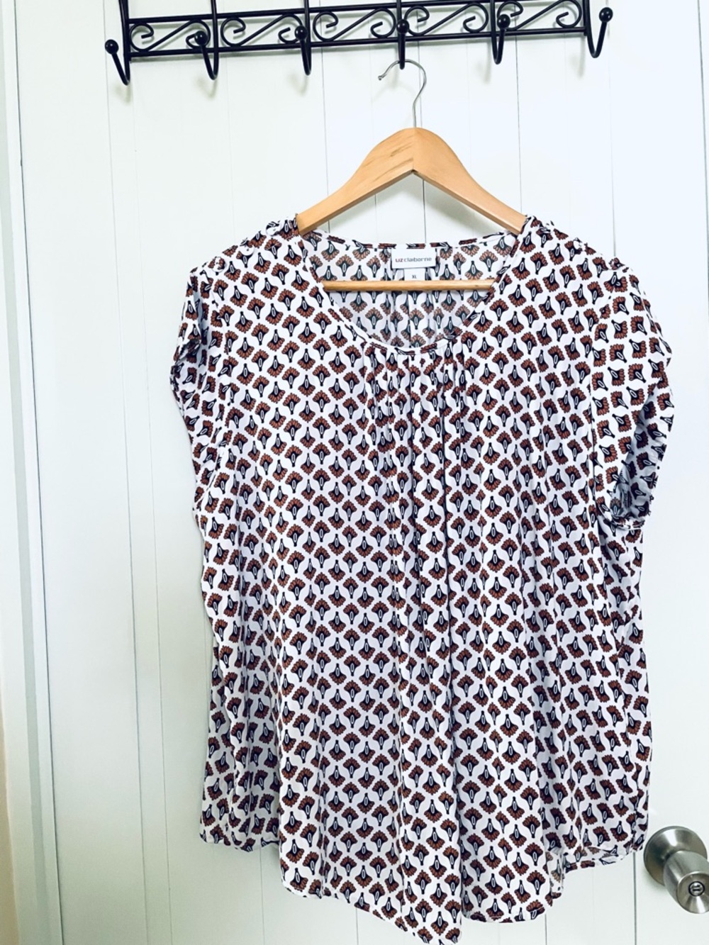 Liz Claiborne White Blouse with Brown Geometric Print
